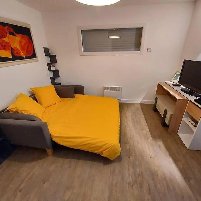 Studio Avec Terrasse Et Jardin A 100 M De La Plage De Fort Bloque Ploemeur France